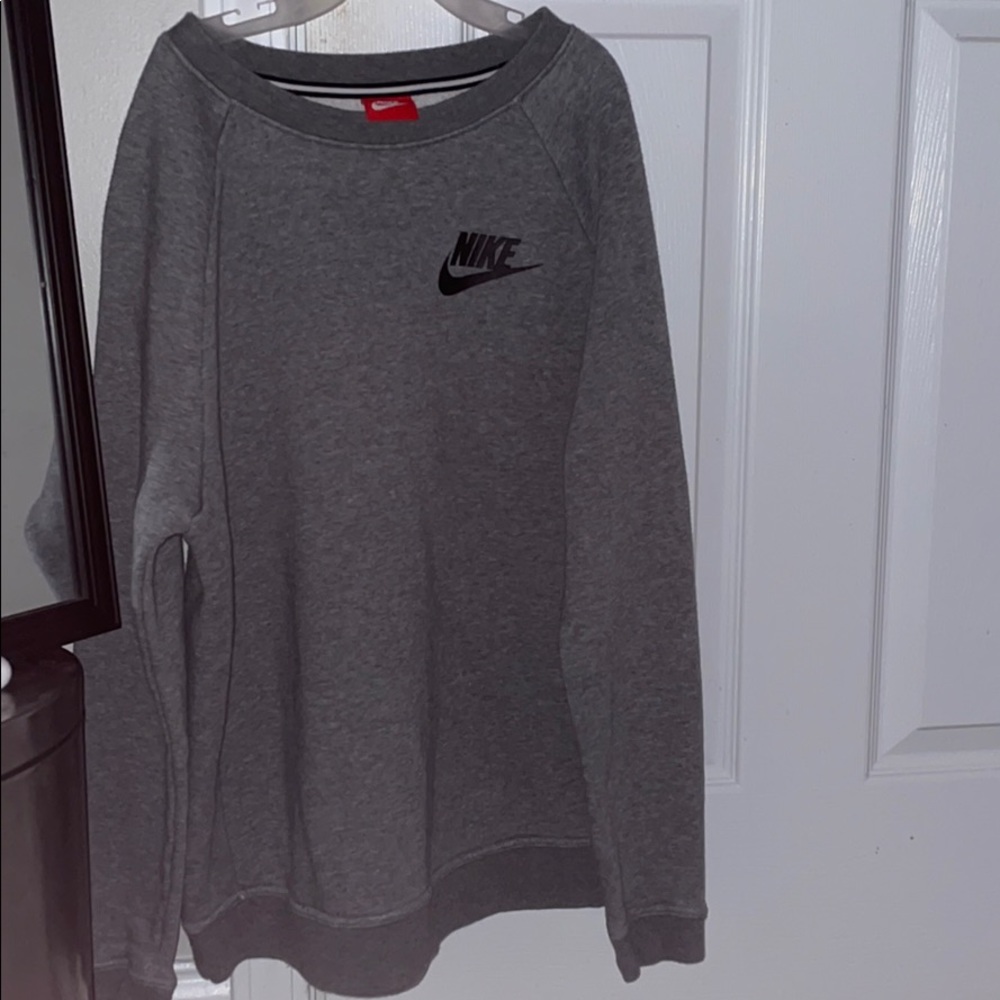 light gray Nike crewneck sweatshirt
